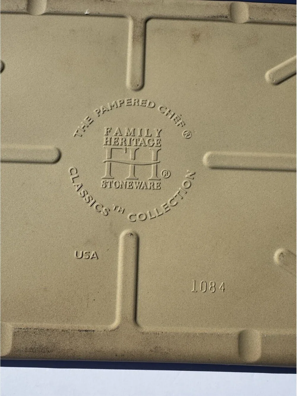 PAMPERED CHEF Family Heritage Large 11x17 Rectangle Stoneware Baking Pan Classic